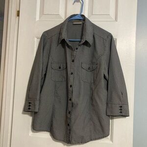 Croft & Barrow Women’s Black and Gray Plaid Shirt